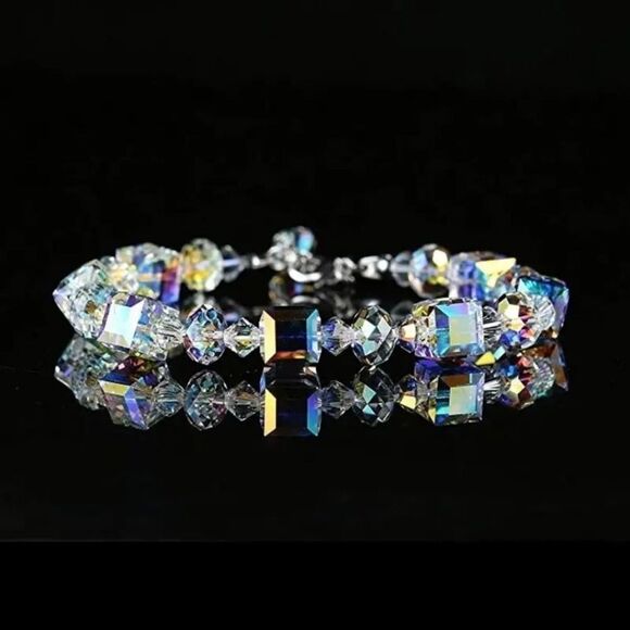 Bracelet with lab Crystals White Silver Plated Chain - Picture 3 of 5